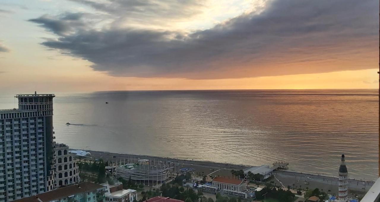 Luxury Sea View Orbi City Batumi Exterior photo